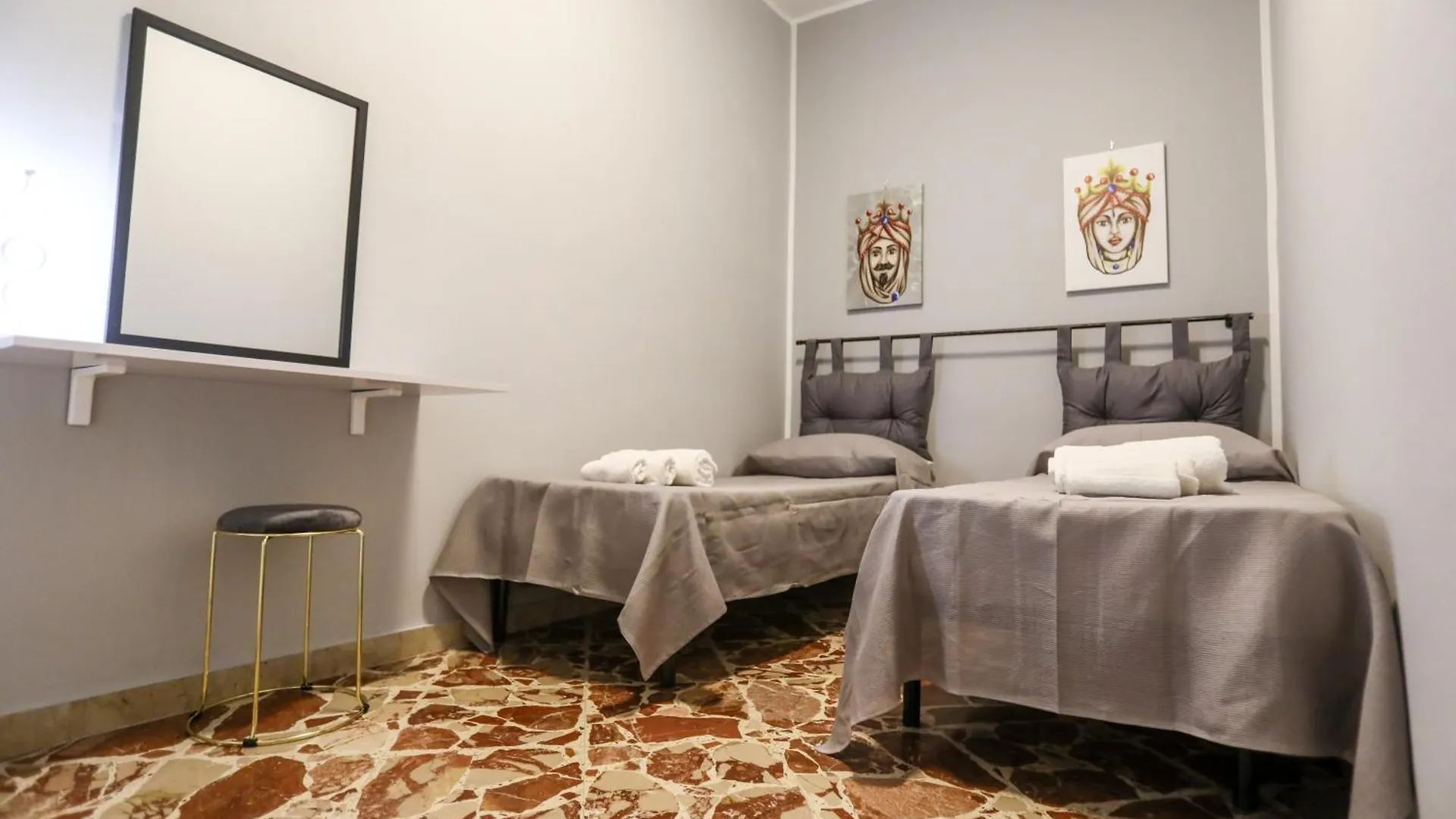 פלרמו Medea Suite Panoramic 0*,  איטליה